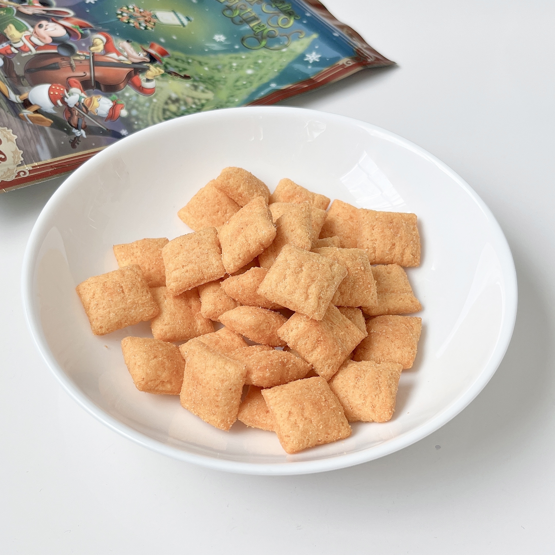 ディズニーランドで見つけたおすすめお土産「チーズインスナック」