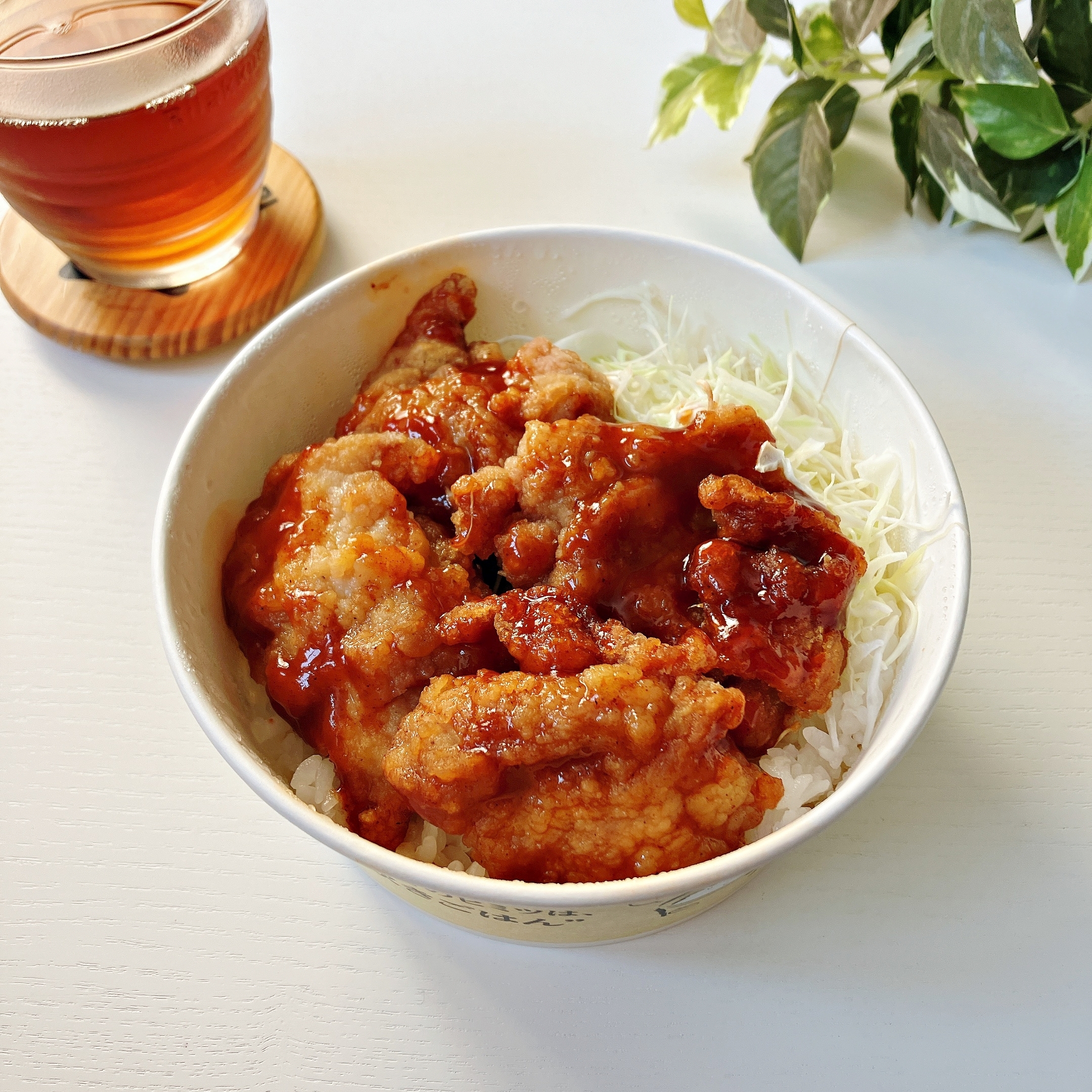 LAWSON(ローソン)のおすすめ弁当「ネネチキン監修 ヤンニョムチキン丼」