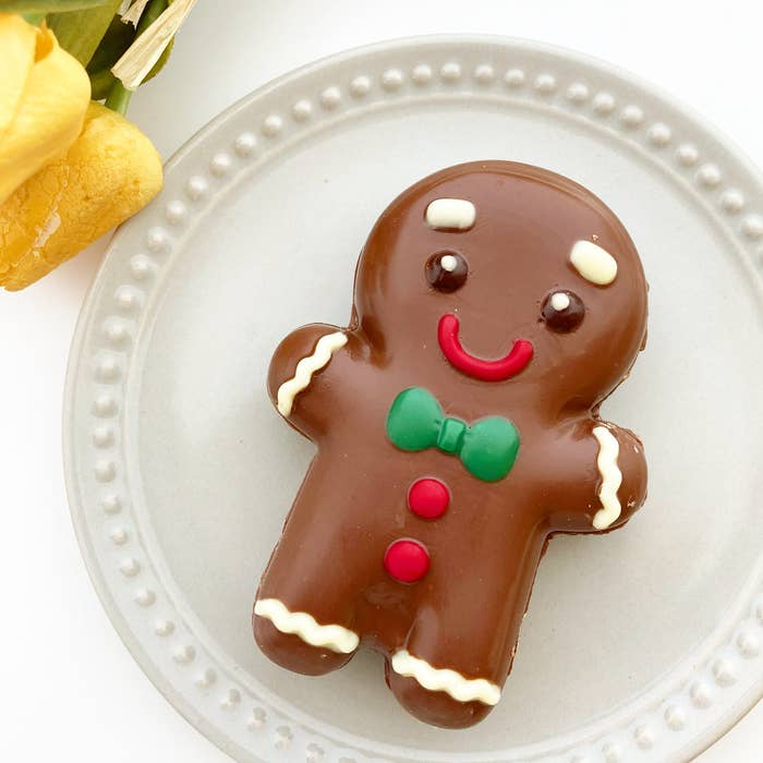 KALDI(カルディ)のクリスマスお菓子「マイフェイバリットカンパニー メルティングチョコレート ジンジャーブレッドマン 60g」