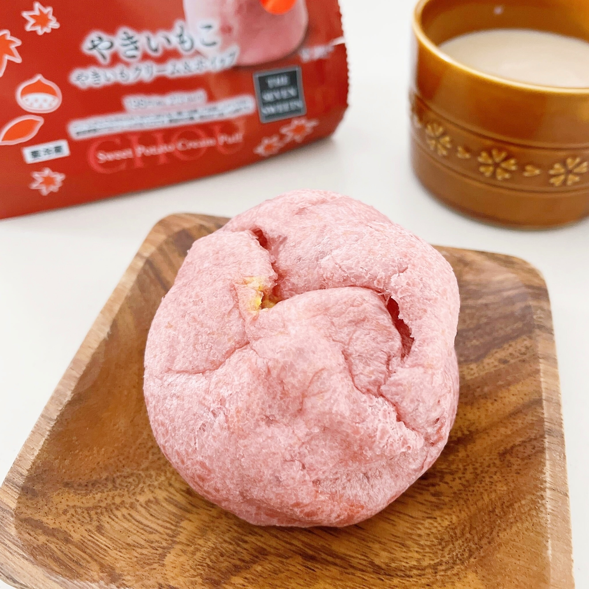 セブン-イレブンのオススメのスイーツ「やきいもこ やきいもクリーム&ホイップ」