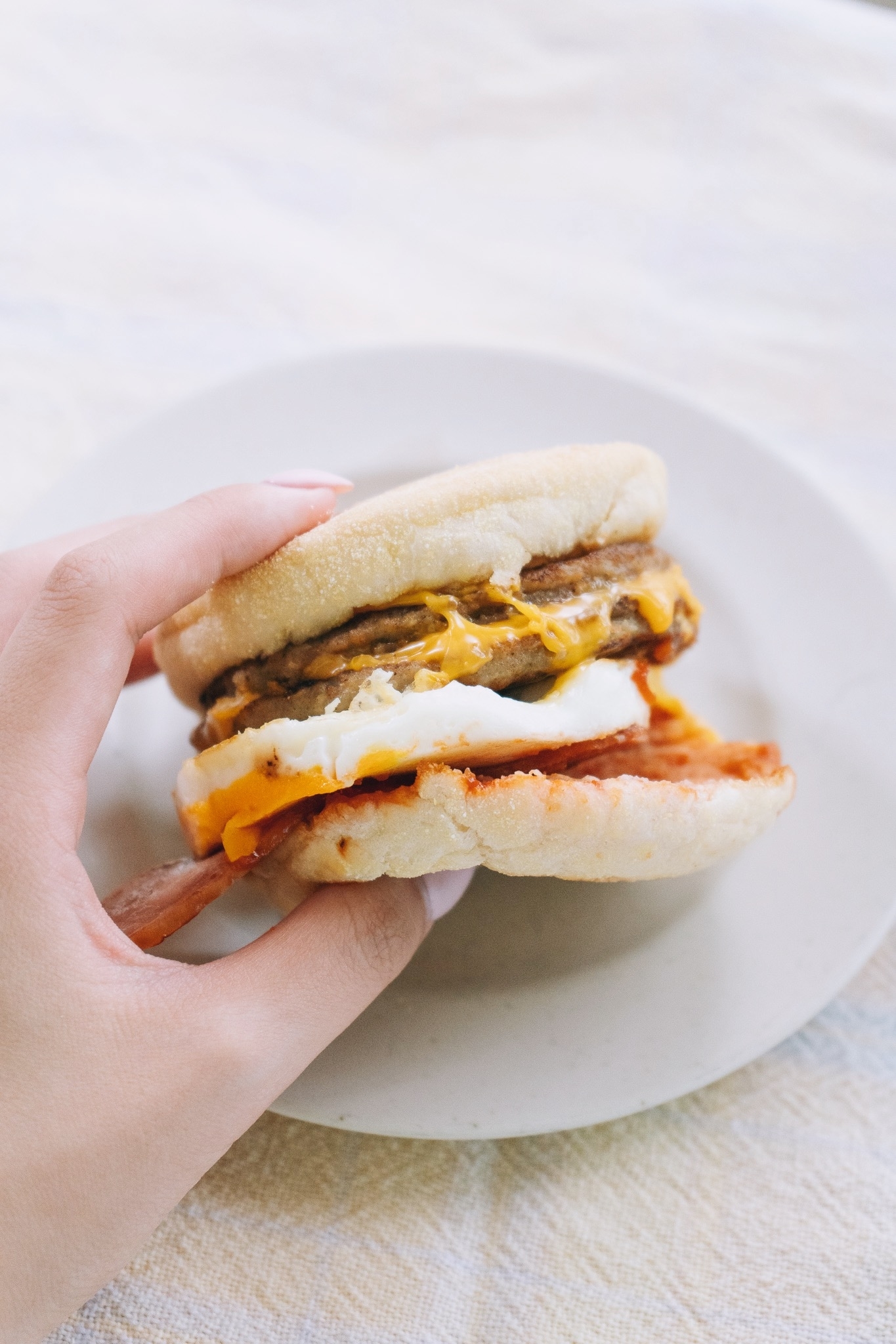 マクドナルドのオススメグルメ「メガマフィン」