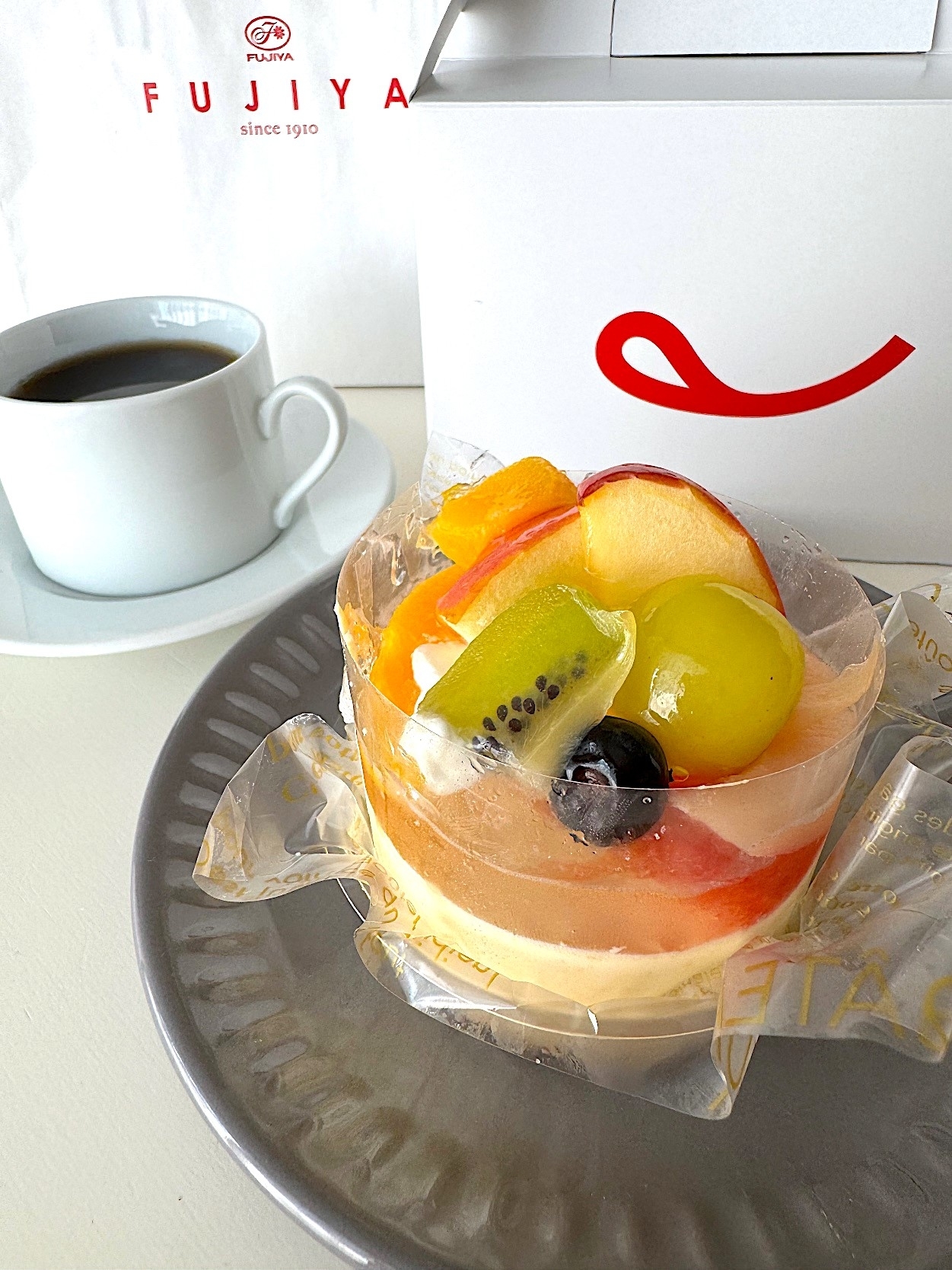 不二家のおすすめスイーツ「贅沢フルーツ三昧」