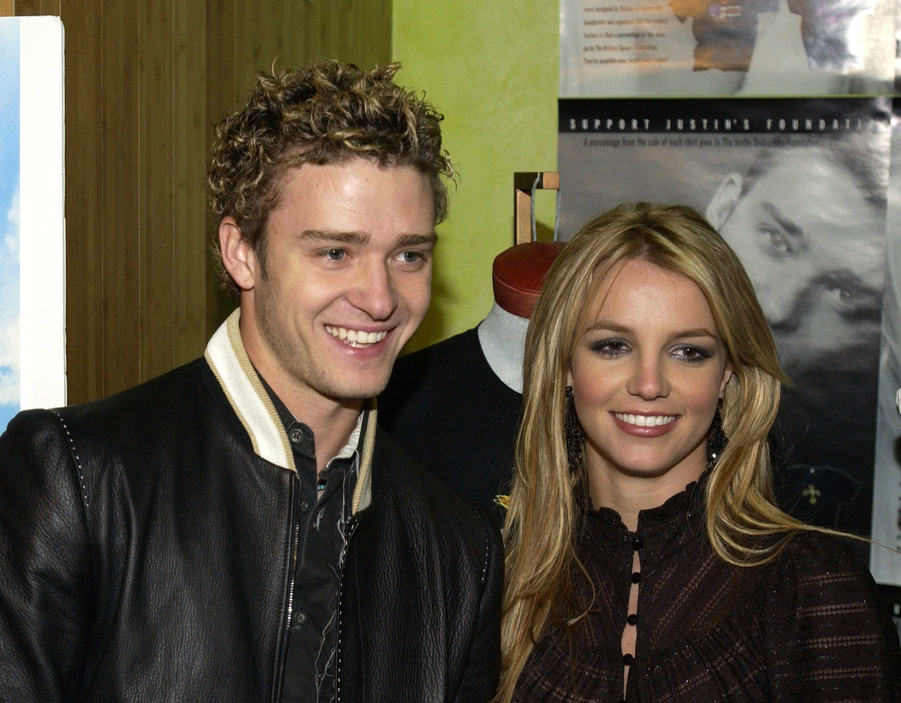 Closeup of Justin and Britney