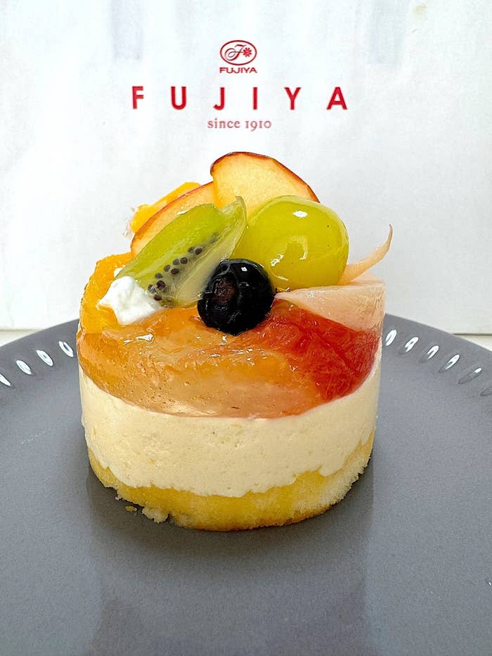 不二家のおすすめスイーツ「贅沢フルーツ三昧」