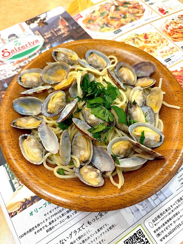 サイゼリヤのオススメのパスタ「スープ入り塩味ボンゴレ」