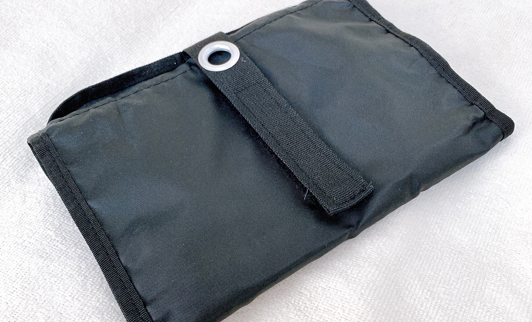 IKEA(イケア)のおすすめの便利グッズ「FODERSKOPA フォデルスコーパ ケーブルオーガナイザーバッグ」