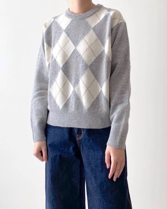 UNIQLO(ユニクロ)のおすすめトップス「プレミアムラムクルーネックセーター(長袖)」