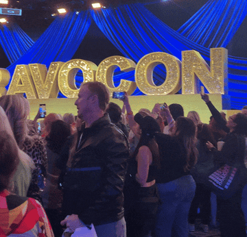 gif of crowd at bravocon