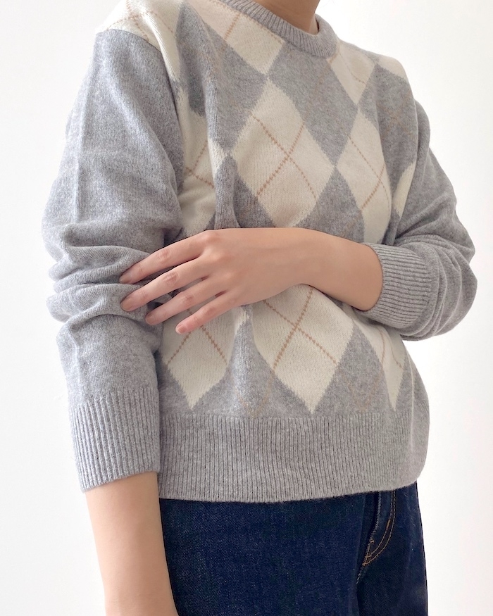 UNIQLO（ユニクロ）のおすすめトップス「プレミアムラムクルーネックセーター（長袖）」