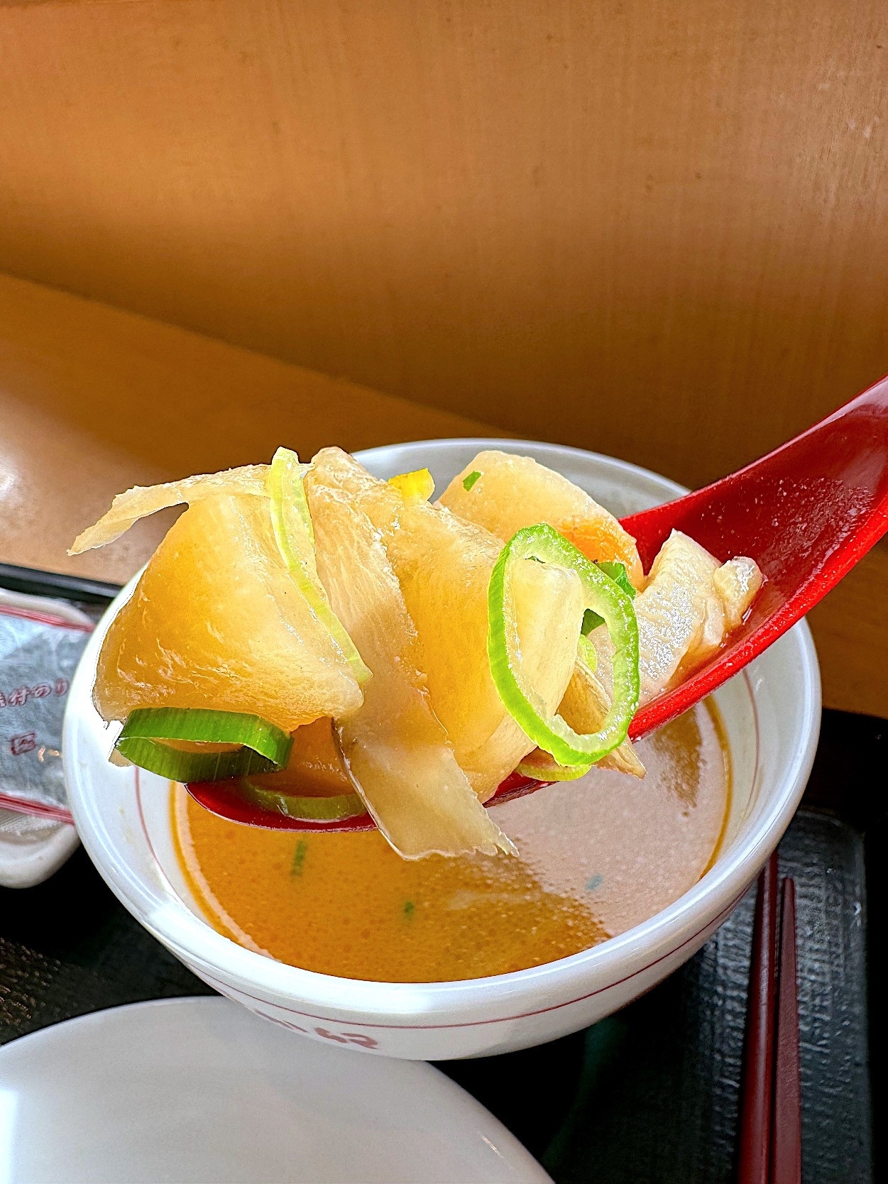 なか卯のおすすめメニュー モーニング限定の「京風とん汁目玉焼き朝食」