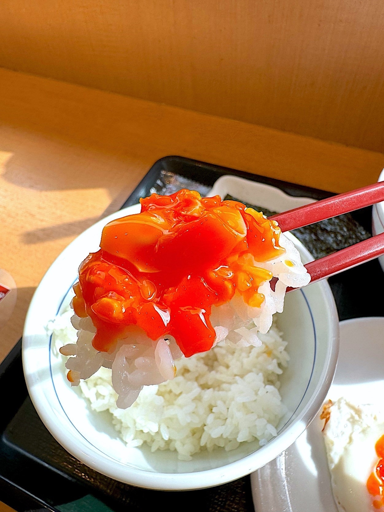 なか卯のおすすめメニュー モーニング限定の「京風とん汁目玉焼き朝食」