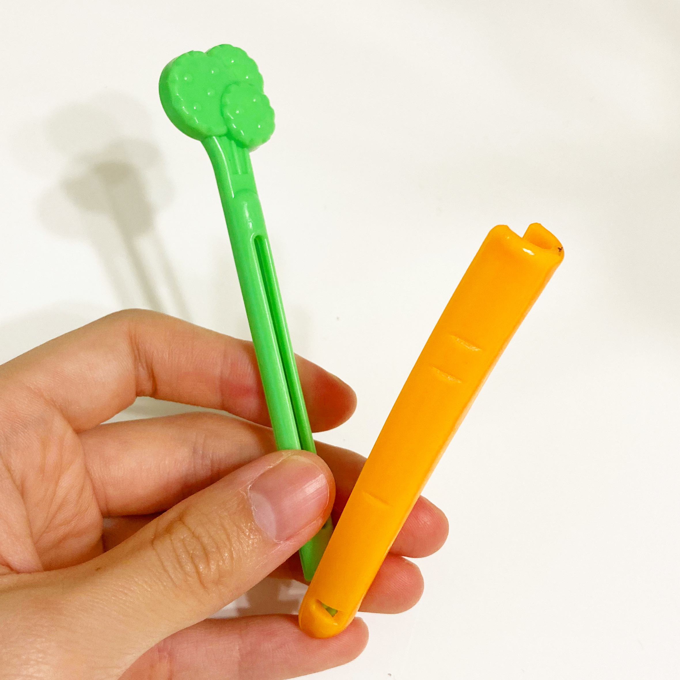 CanDo(キャンドゥ)のキッチンアイテム「袋留めクリップ(にんじん)4P」