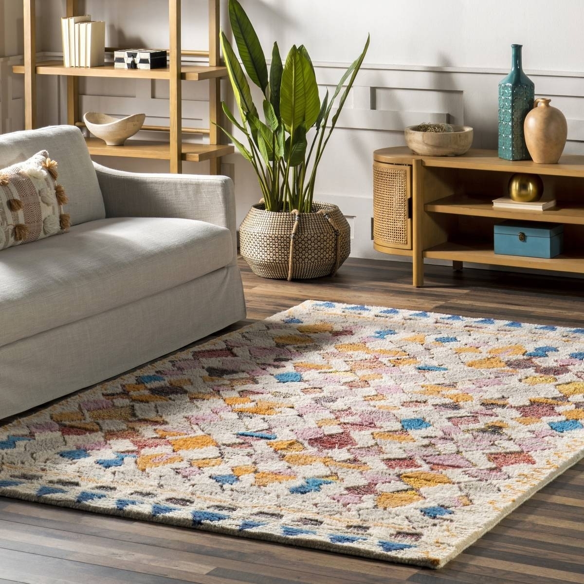the shag rug with a colorful diamond pattern