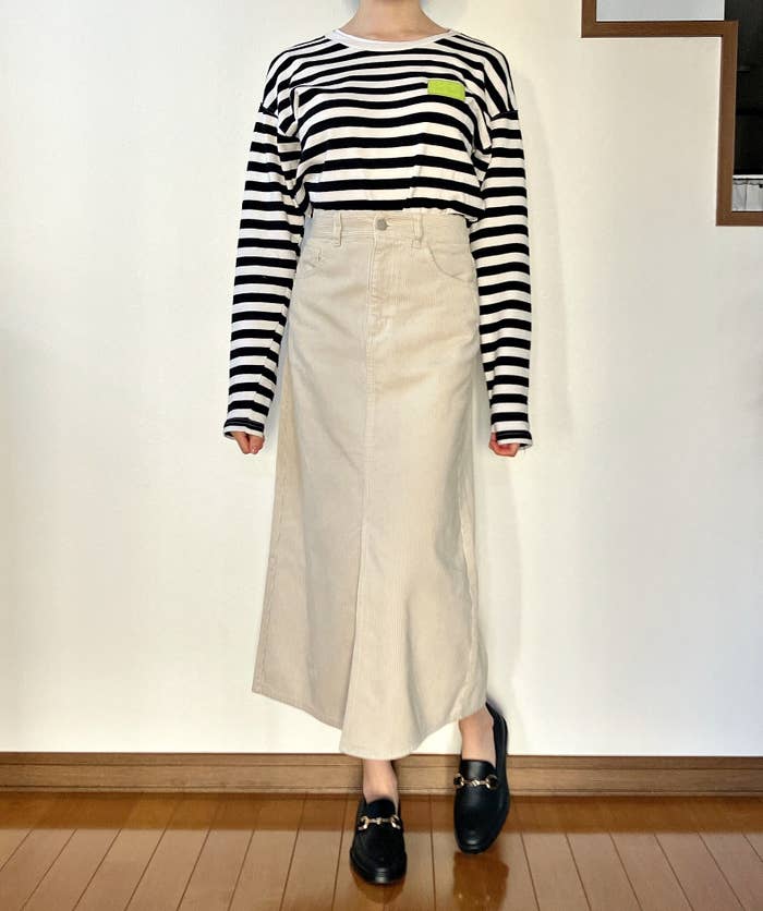 GU（ジーユー）のおすすめスカート「コーデュロイAラインロングスカート+E」