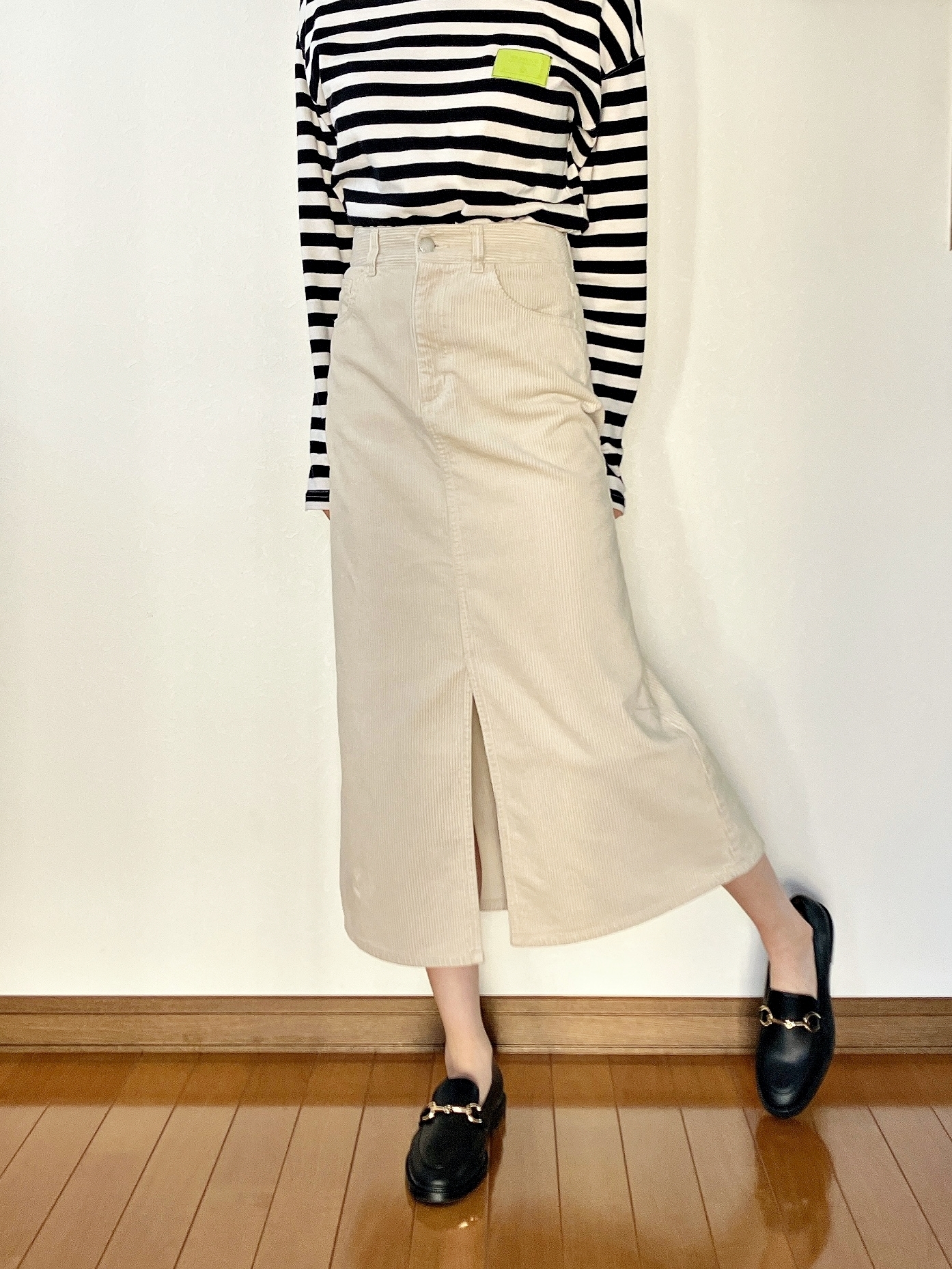 GU（ジーユー）のおすすめスカート「コーデュロイAラインロングスカート+E」