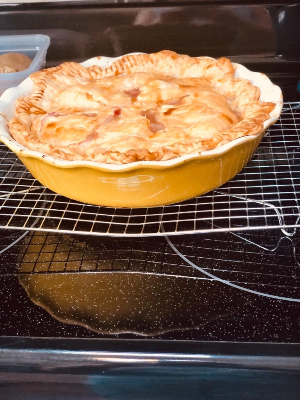 Pro Bakers Use This Pie Plate To Prevent Soggy Bottoms