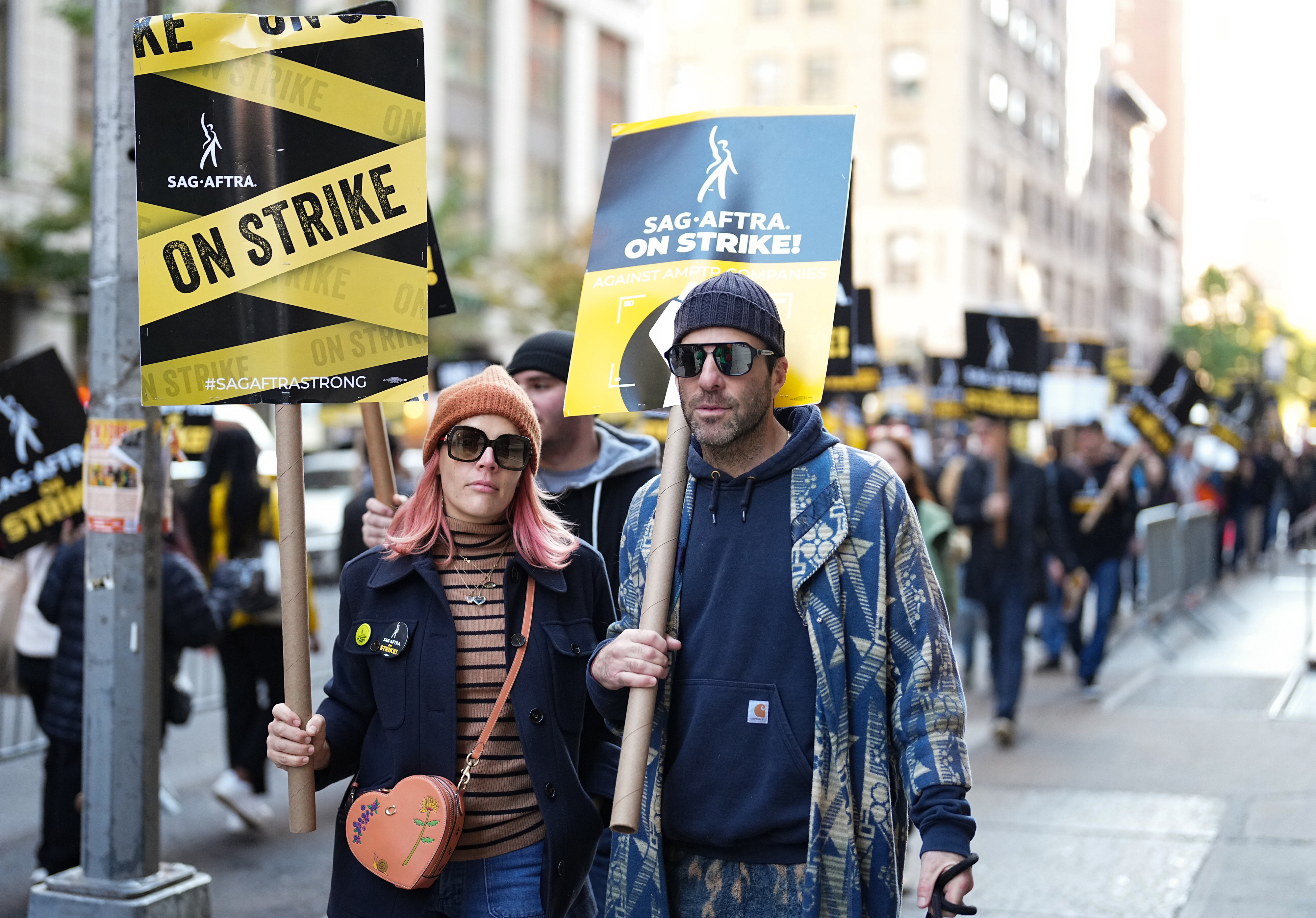 Picketers on line