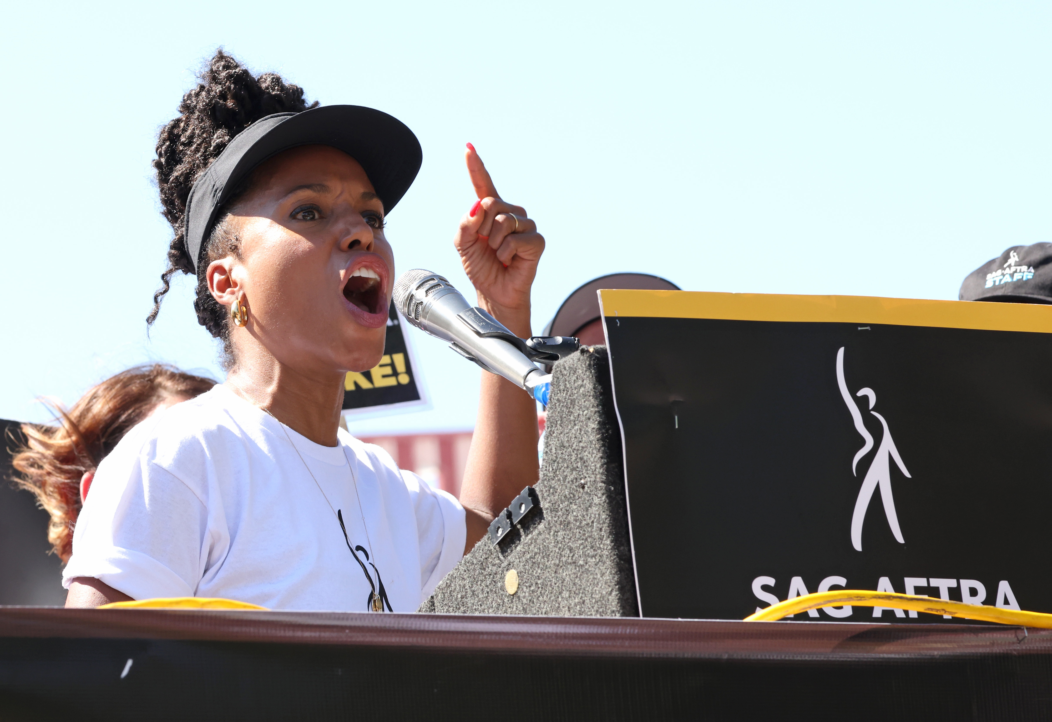 Kerry Washington addressing demonstrators