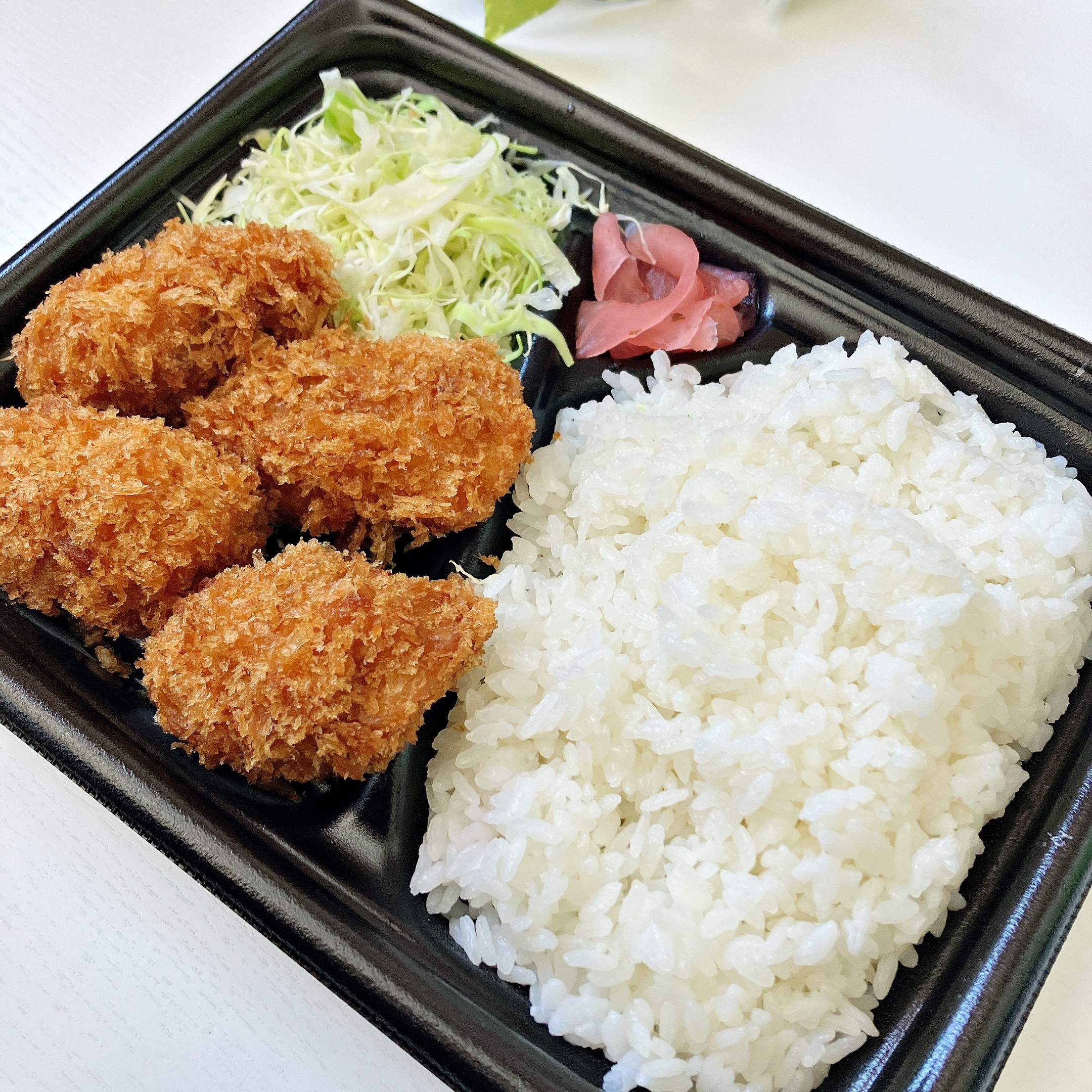 LAWSON（ローソン）のおすすめ弁当「大粒かきフライ弁当」