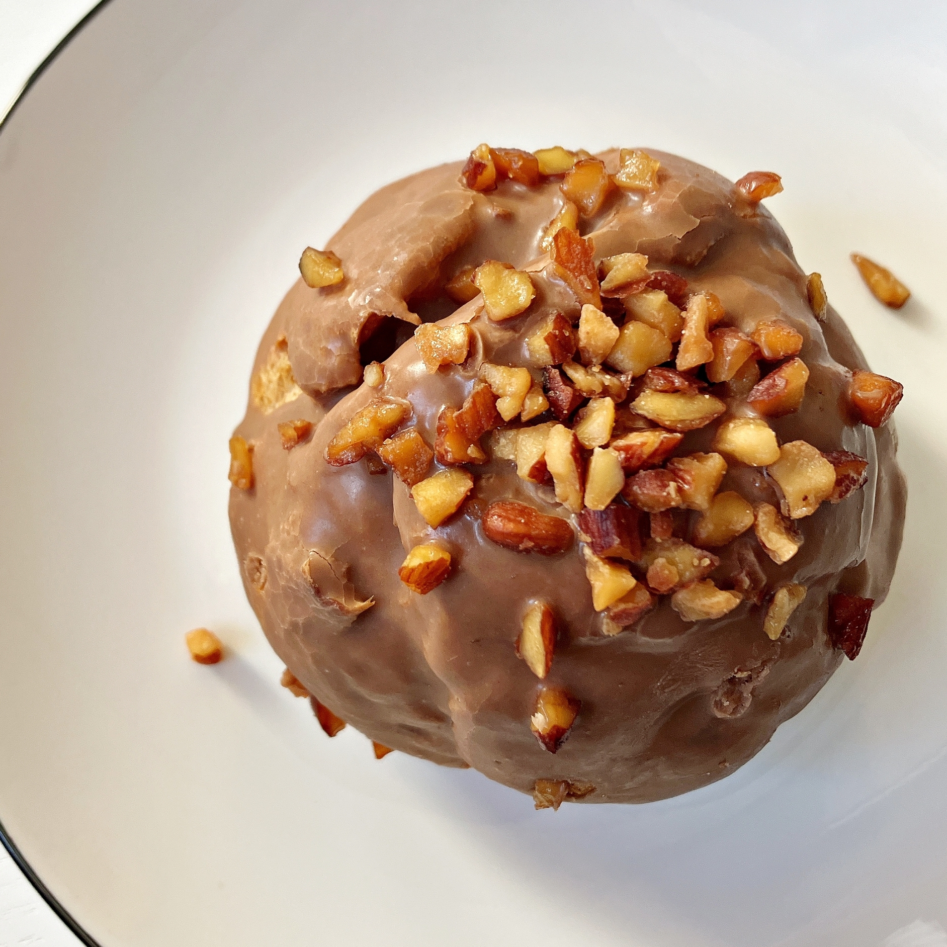 LAWSON(ローソン)のおすすめスイーツ「渋皮マロンクリームシュー」