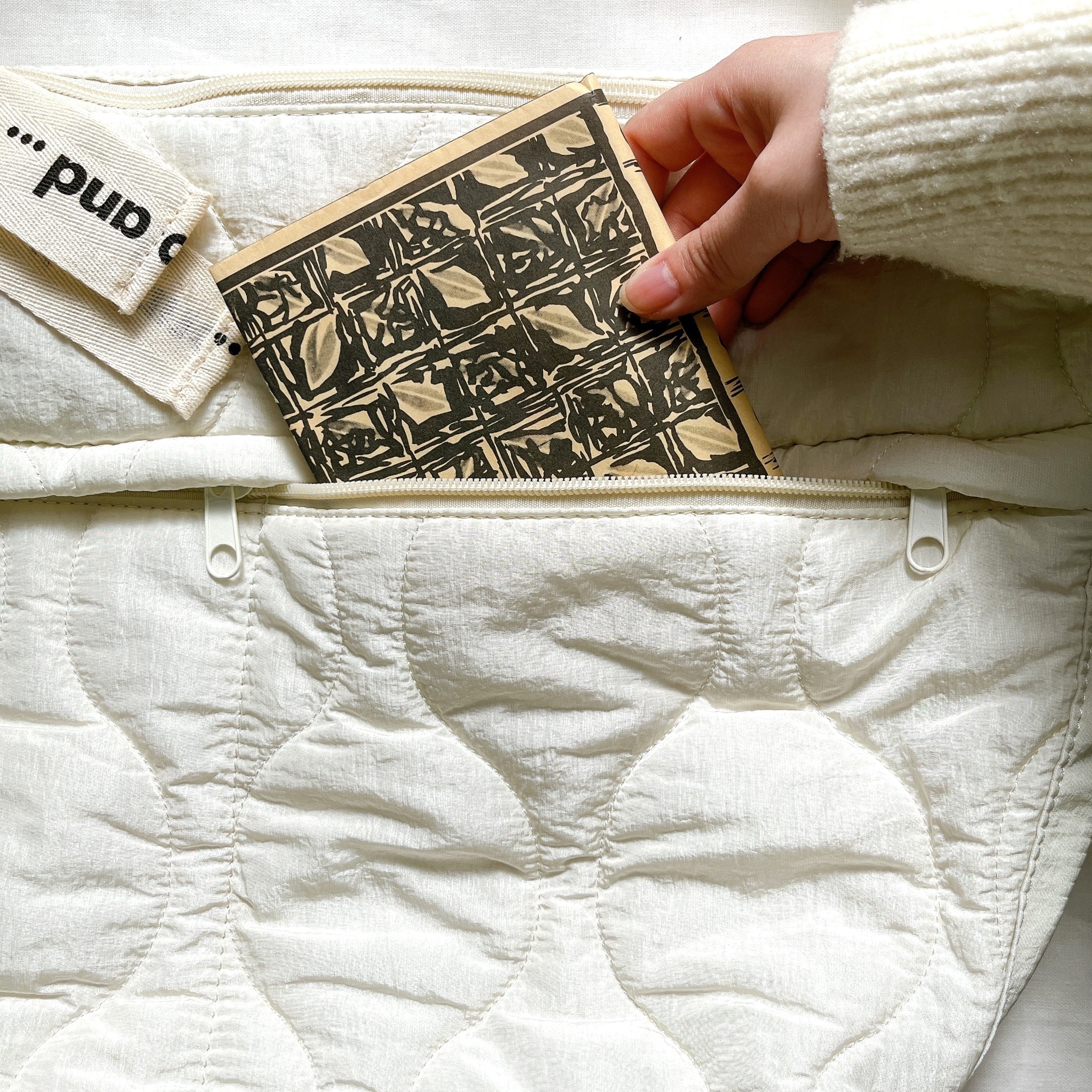 ニコアンドのオススメのバッグ「オリジナルロゴキルトショルダーバッグ」