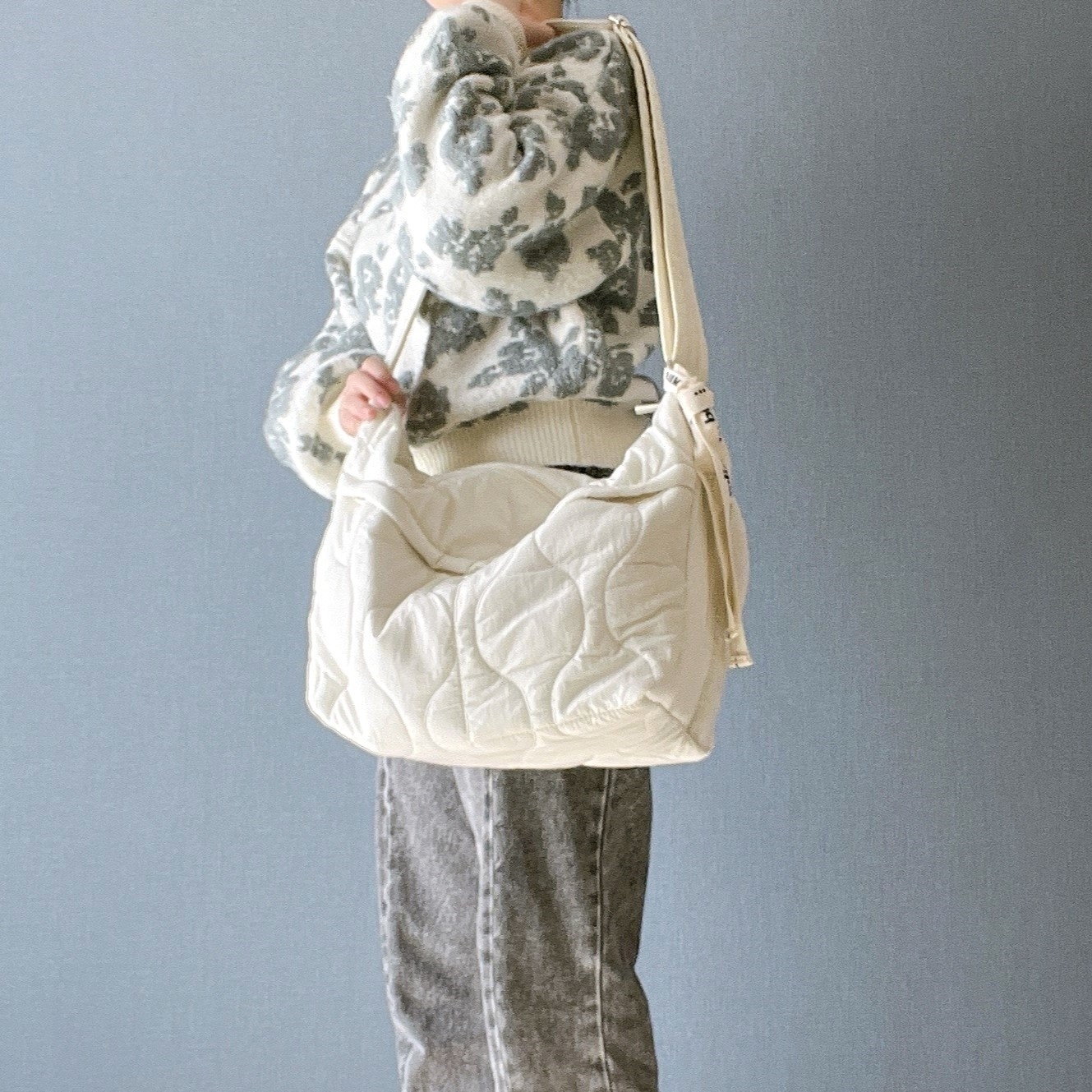 ニコアンドのオススメのバッグ「オリジナルロゴキルトショルダーバッグ」