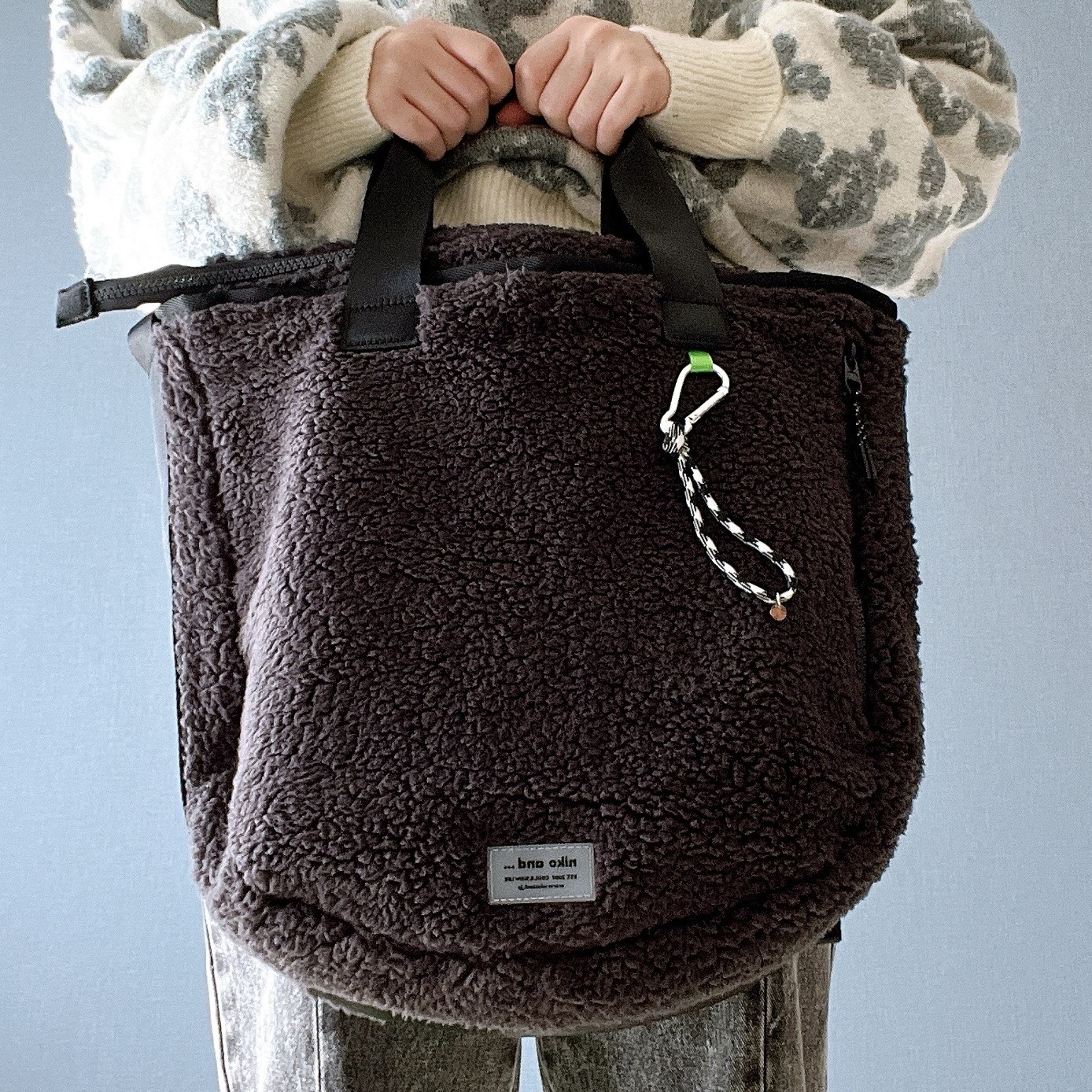 ニコアンドのオススメのバッグ「オリジナルロゴキルトショルダーバッグ」