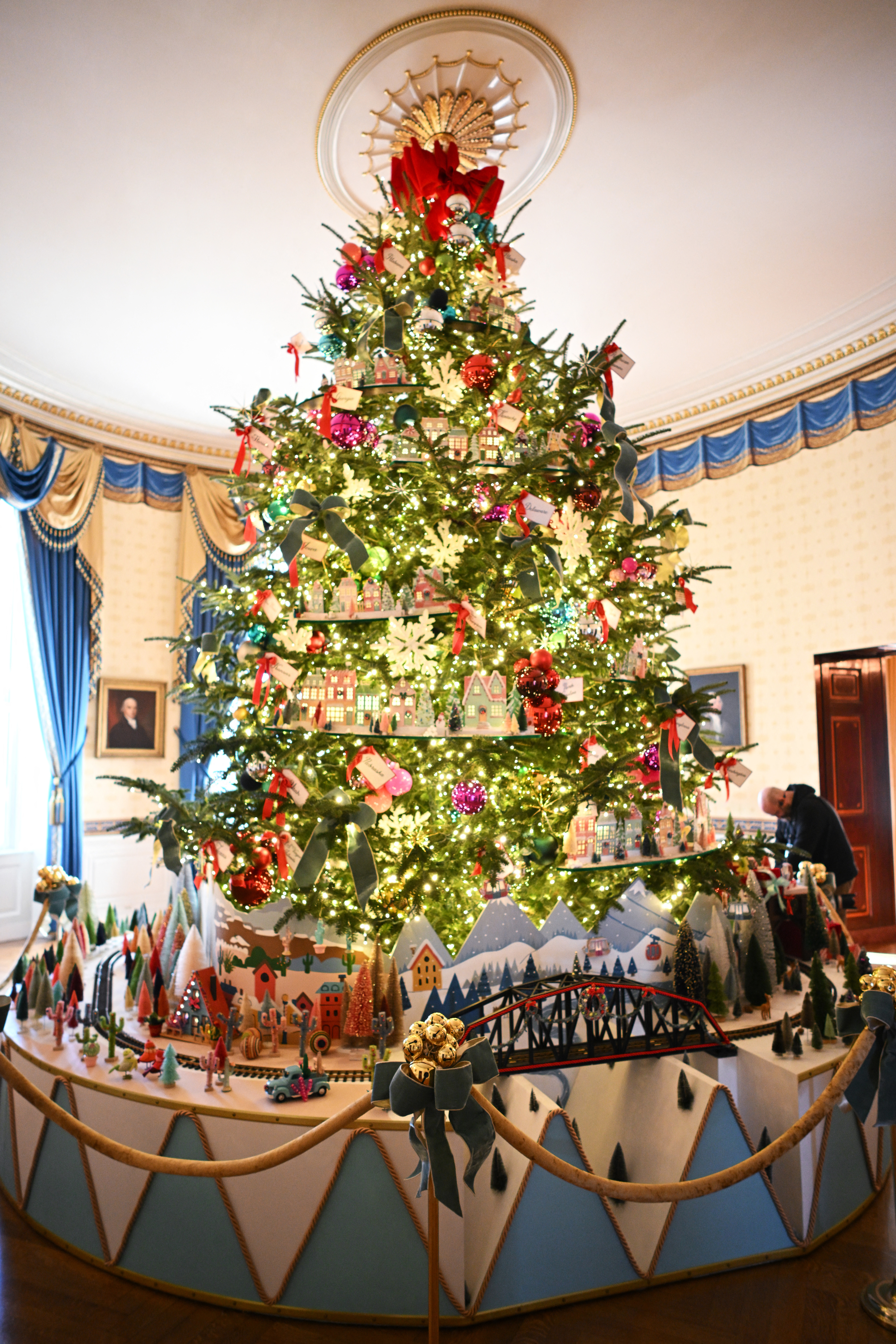 A Christmas tree in the White House