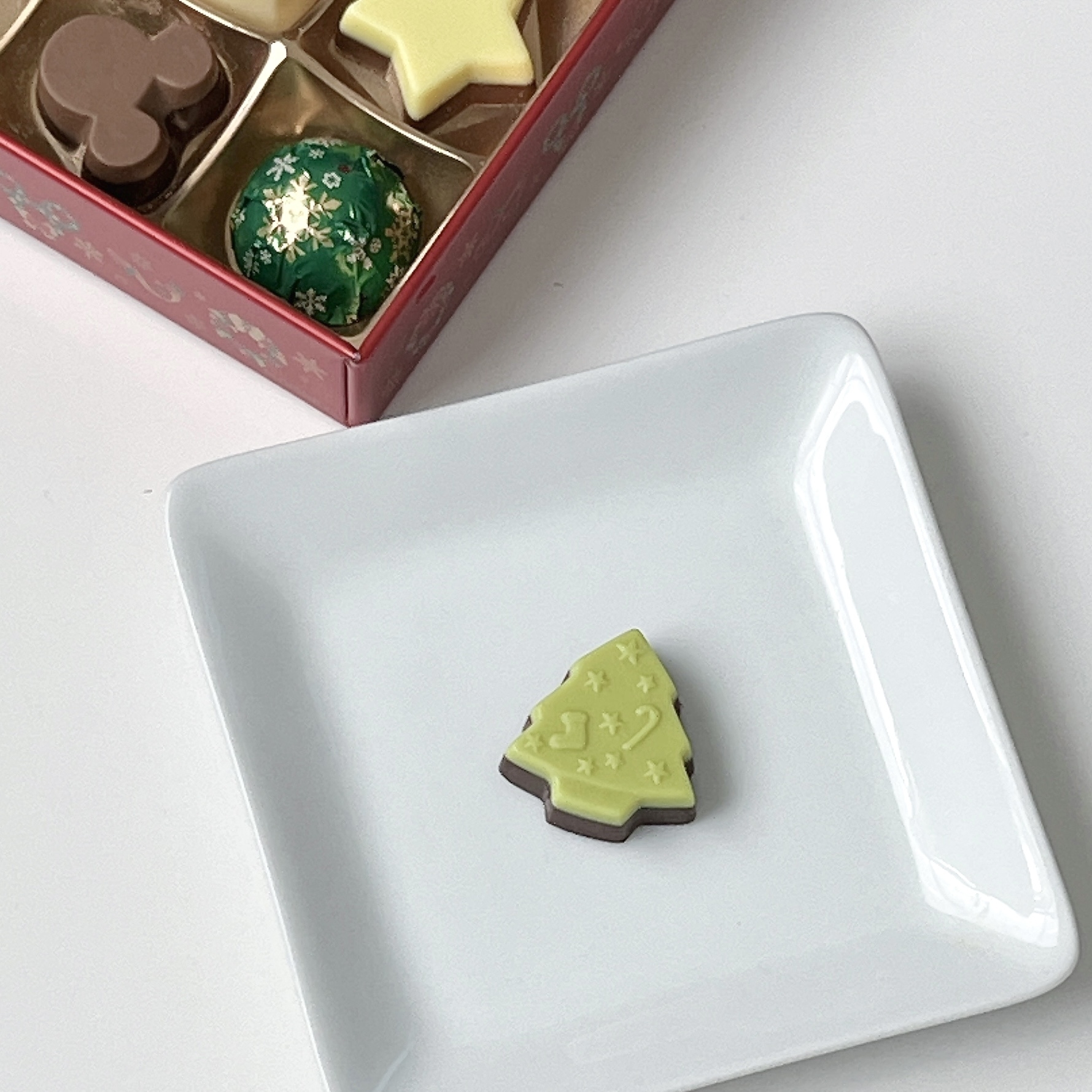 ディズニーランドのおすすめお土産「アソーテッド・チョコレート」