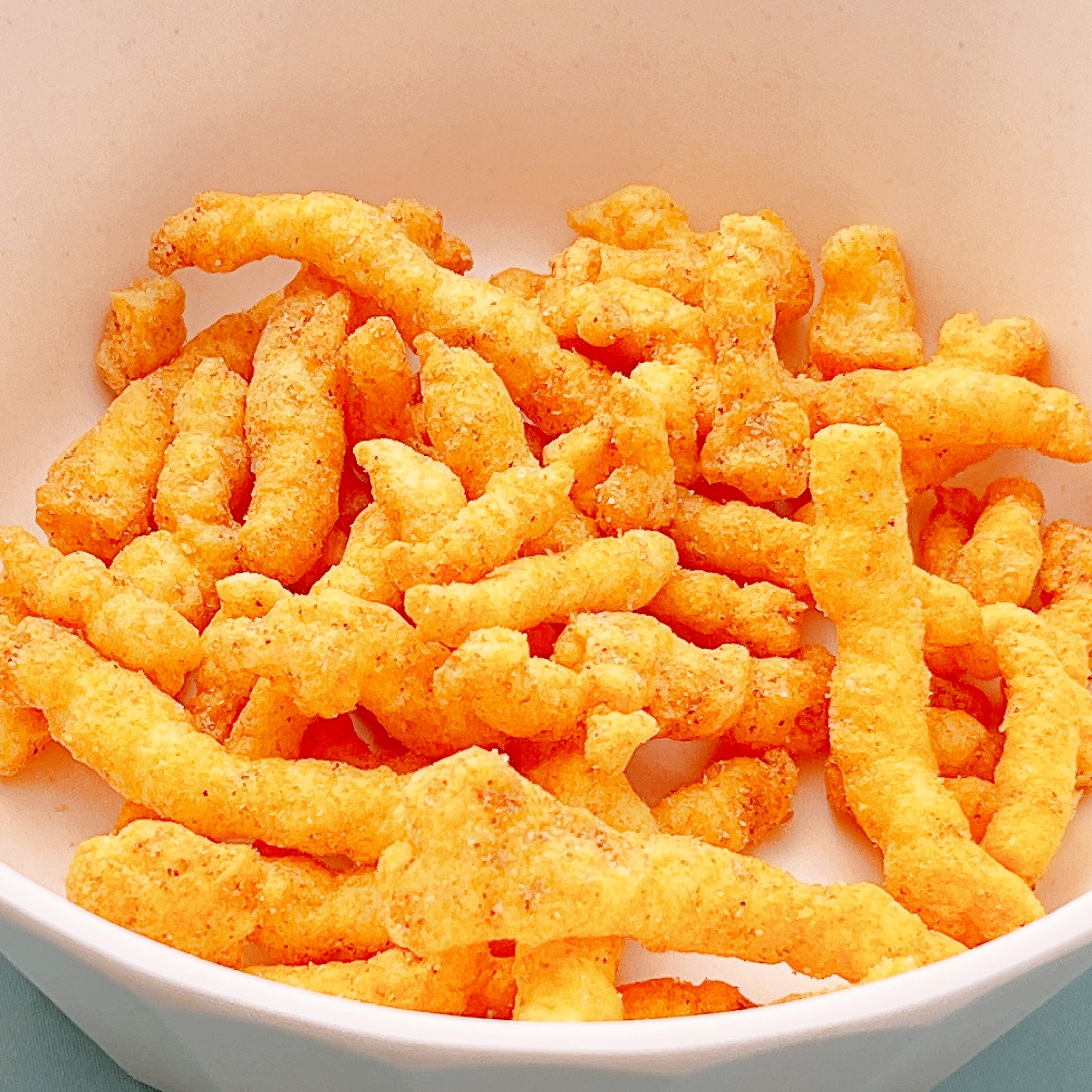 東京ディズニーリゾートのおすすめお土産「コーンスナック（スモークターキーレッグ風味）」