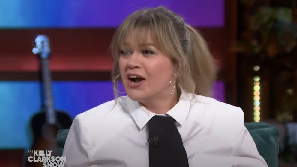 Kelly Clarkson Personal Hygiene Comments Go Viral