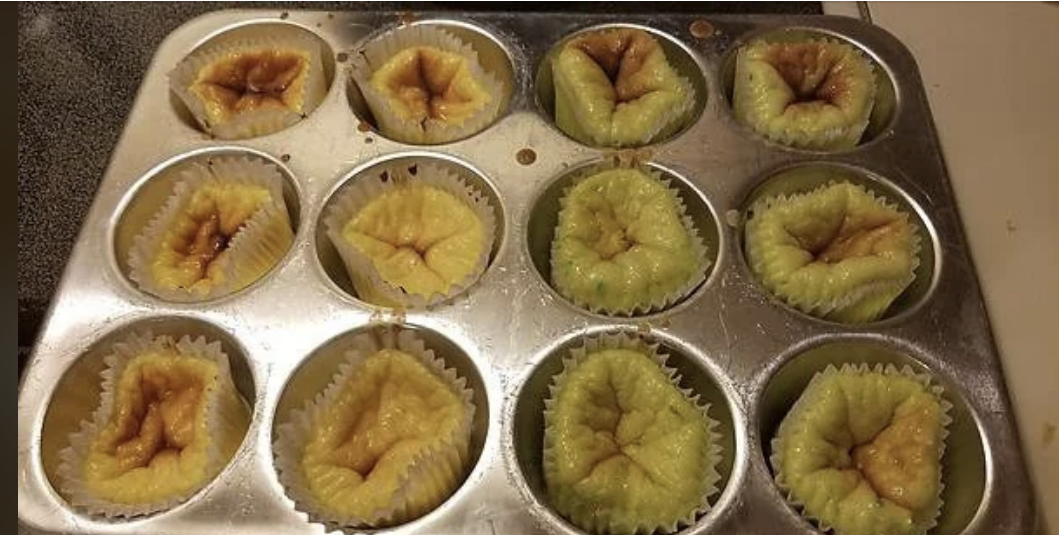 Cheesecakes that look like buttholes