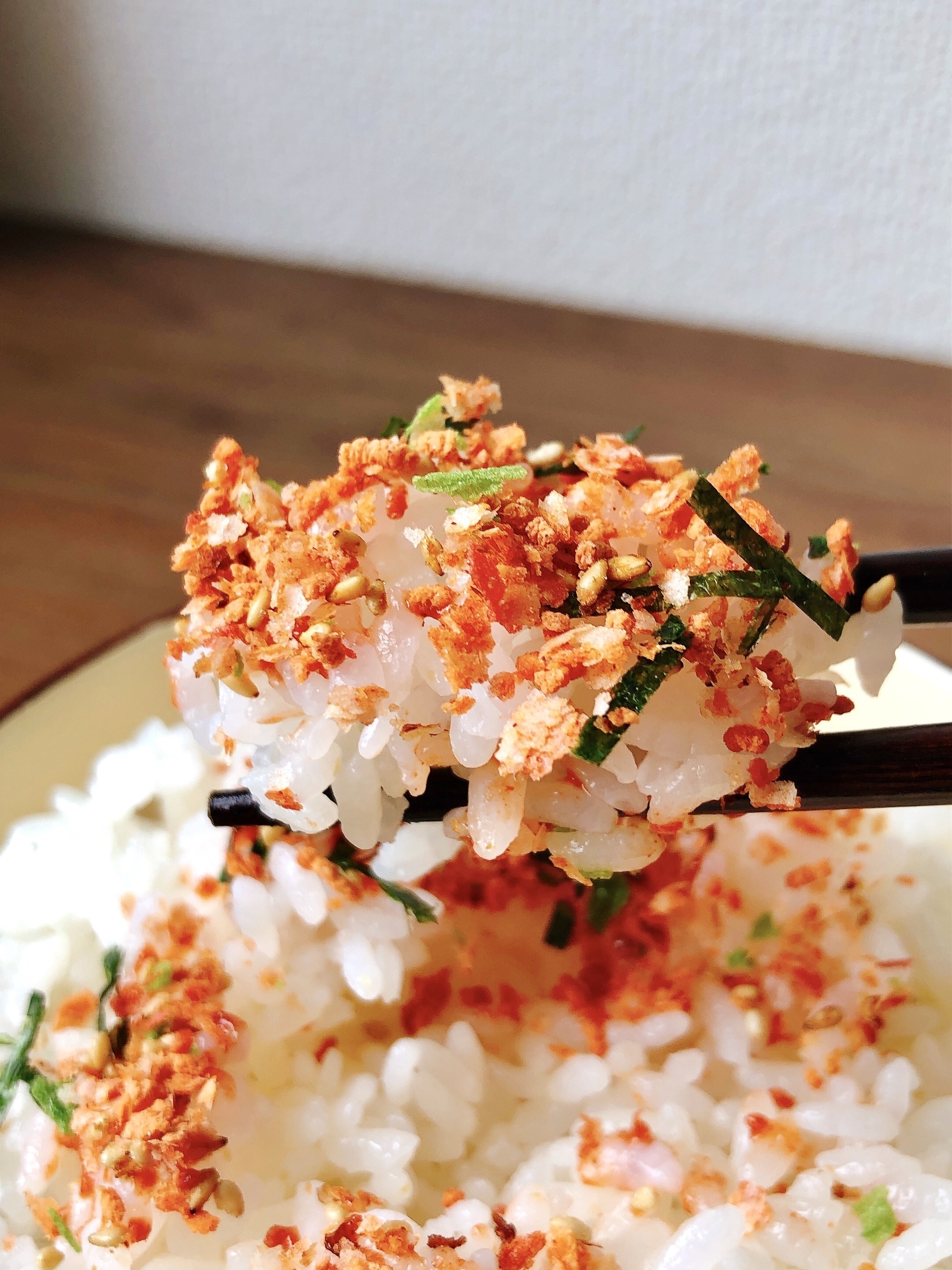ダイソーのオススメのフード「ニチフリ ご飯がススム キムチ味ふりかけ 20g」