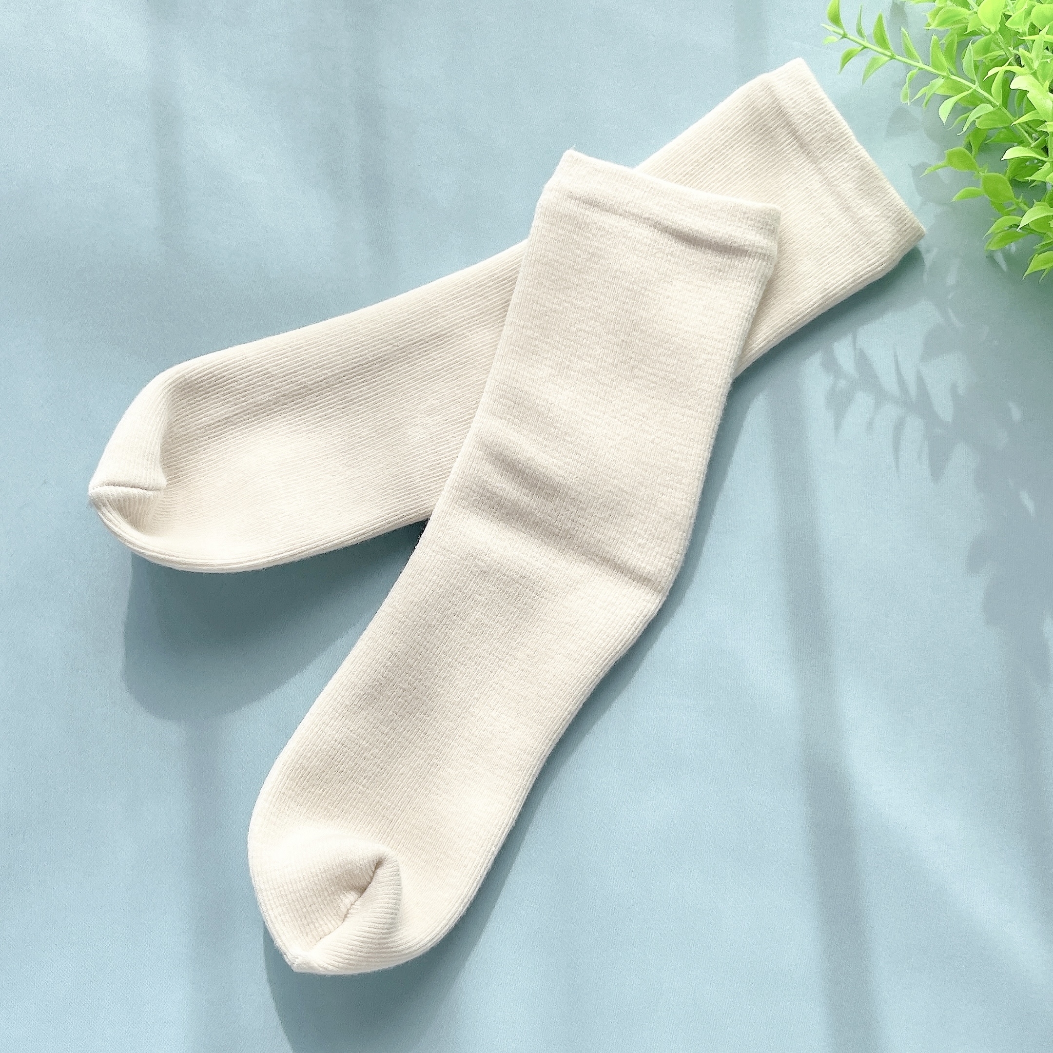 3COINS（スリーコインズ）のオススメグッズ「PREMIUM薄手裏起毛ソックス」