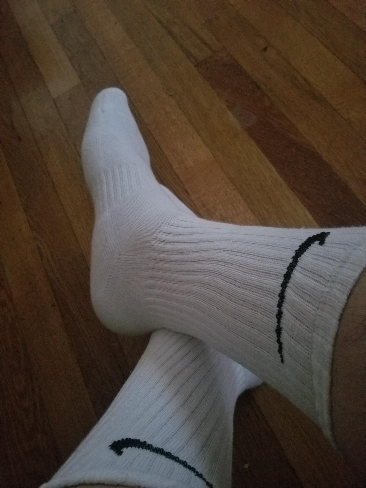 Reviewer wearing socks