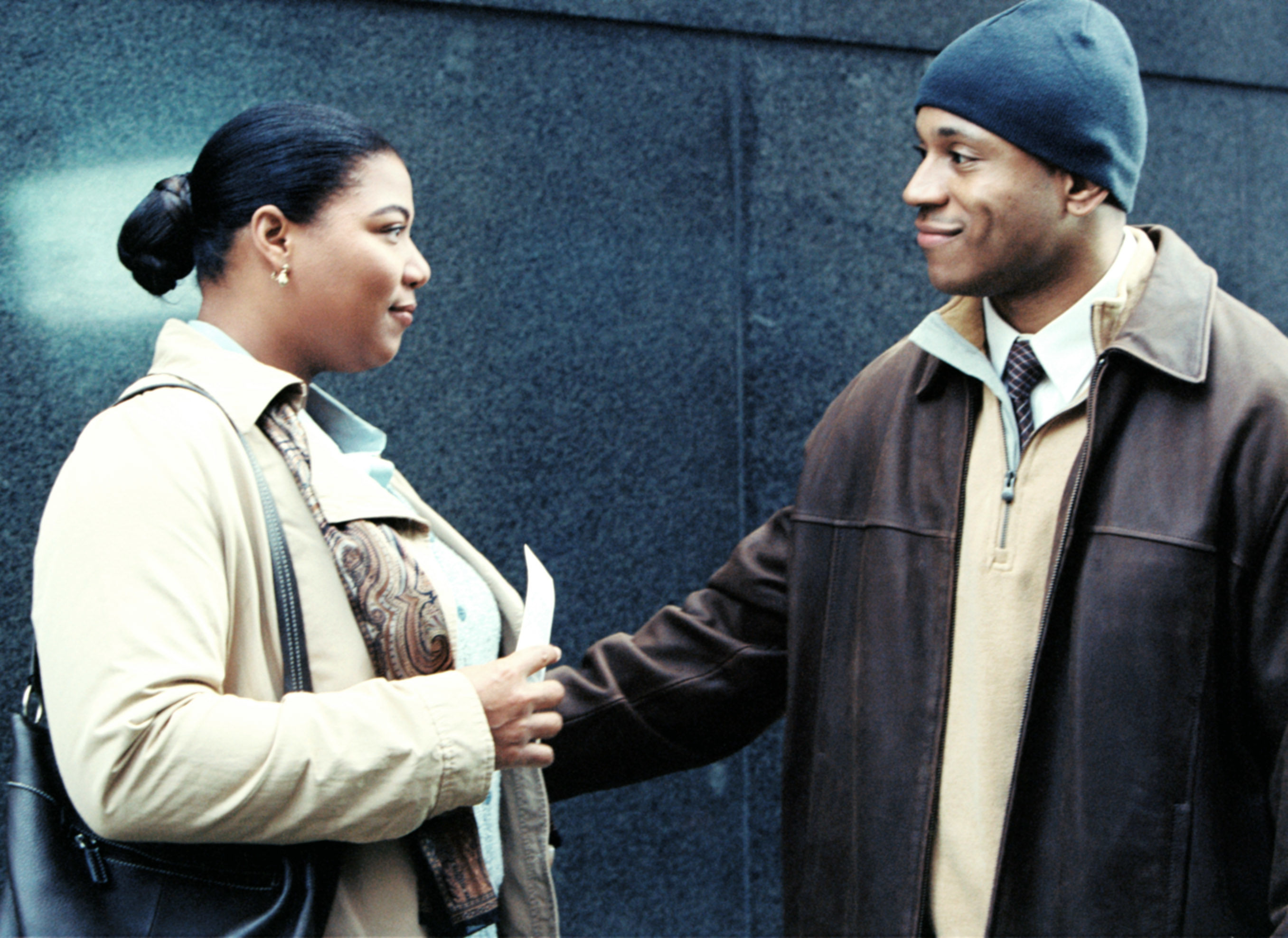 queen latifah and ll cool j looking at each other