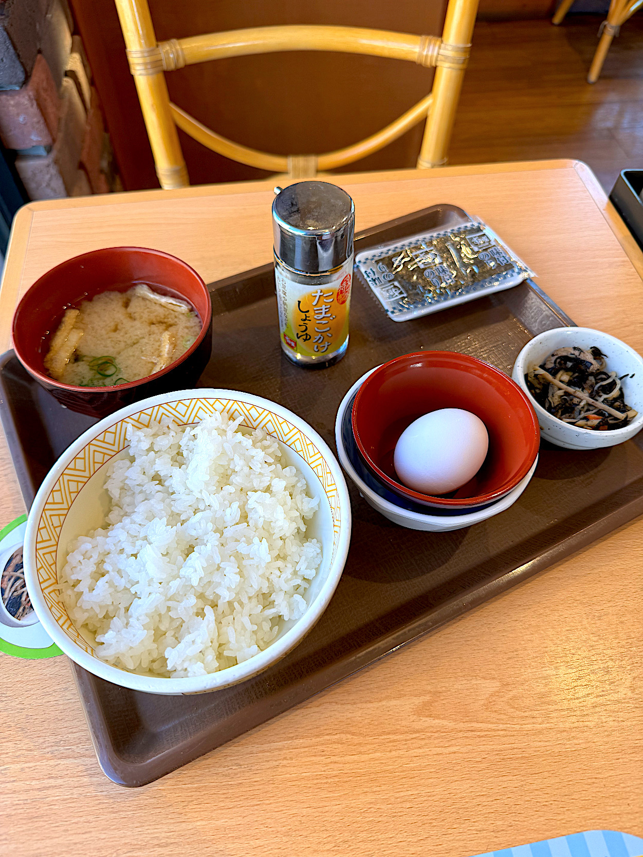 すき家のオススメのメニュー「たまかけ朝食」