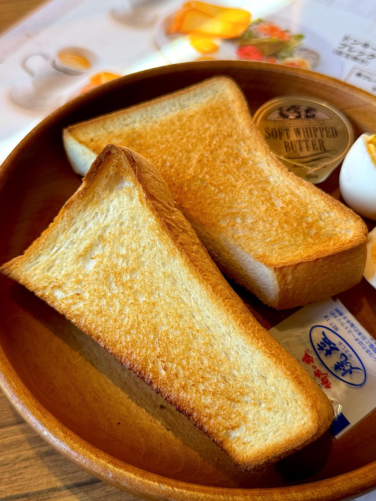 びっくりドンキーのおすすめのメニュー「プレーントーストセット（みそ汁orドリンク・サラダ）」