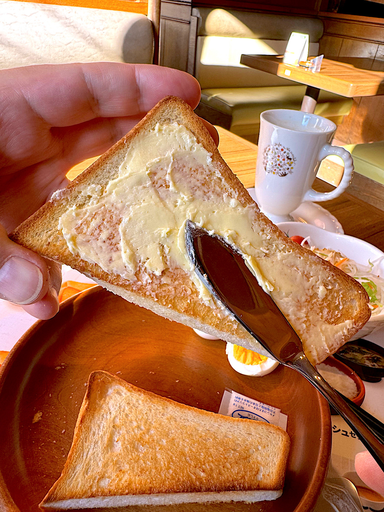 びっくりドンキーのおすすめのメニュー「プレーントーストセット（みそ汁orドリンク・サラダ）」