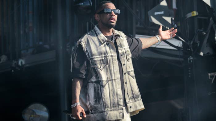 fabolous is seen on stage