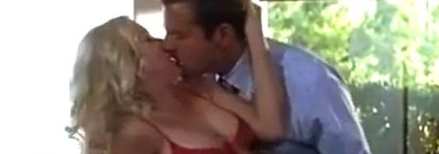 Bradley Cooper and Scarlett Johansson in "He's Just Not That Into You"