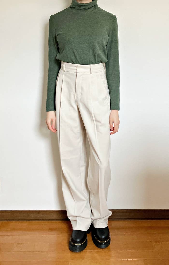 GUのおすすめボトムス「タックワイドパンツ+EC（丈長め）」