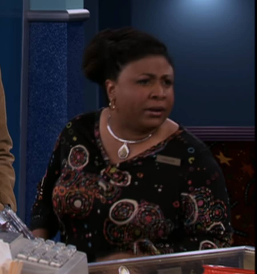 13 TV Characters Who Were Recast Without Acknowledgement, image size:900x957