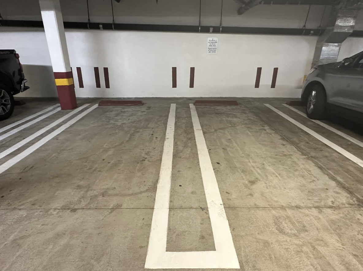 lines on the wall to help with parking