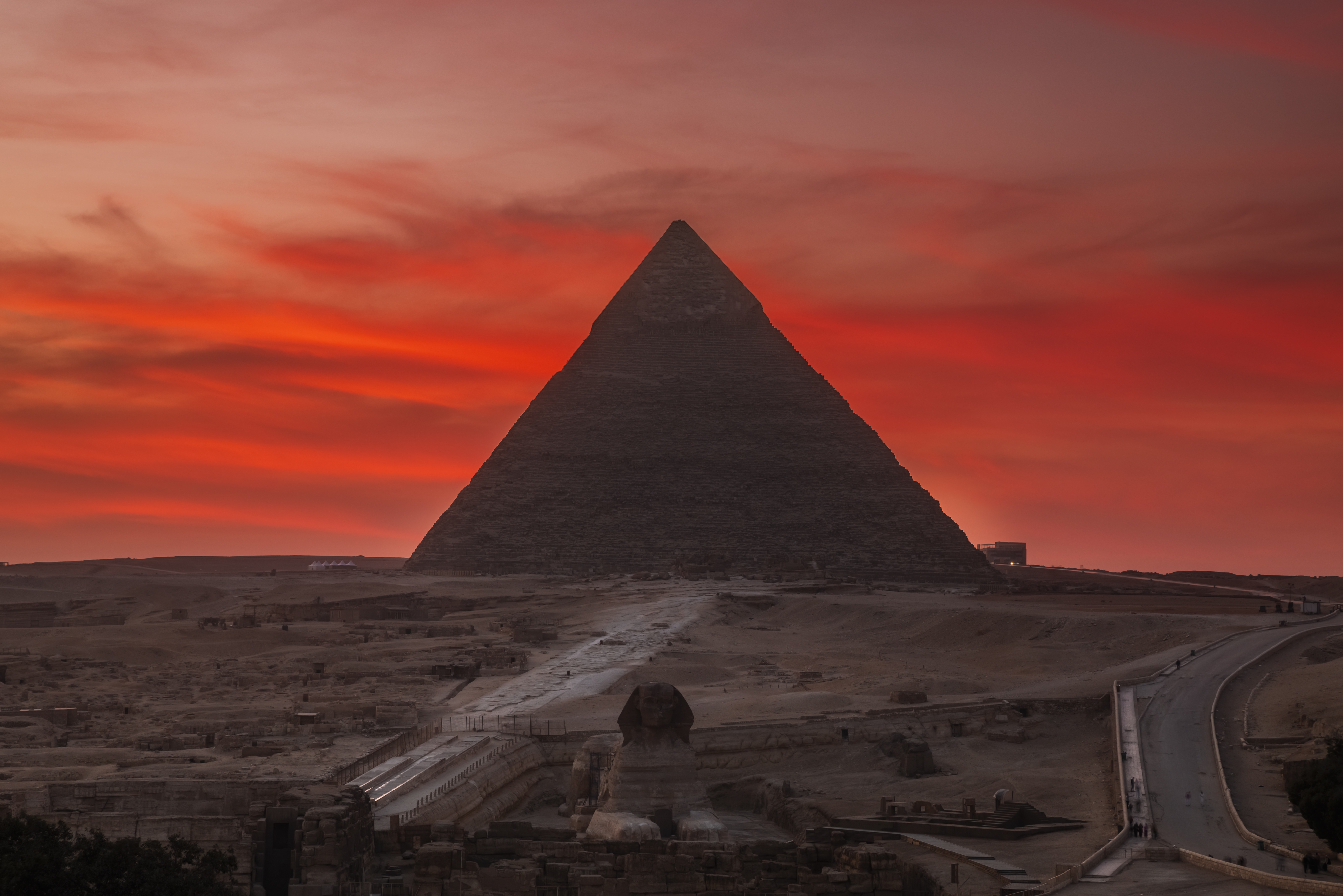 the Cheops pyramid at sunset
