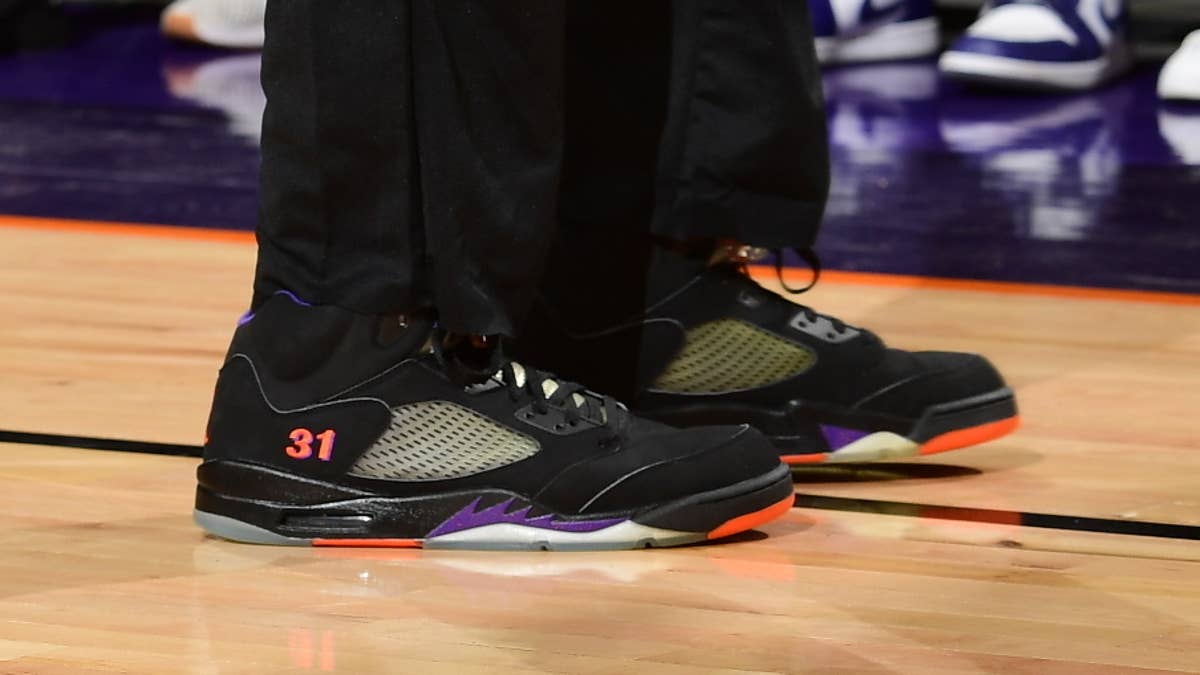 Air Jordan 5 PE hits the court for legend's Ring of Honor induction.