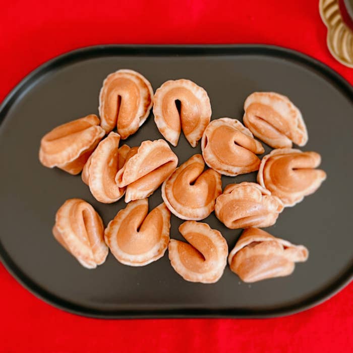 カルディのオススメスイーツ「銀座花のれん かわらおみくじせん」