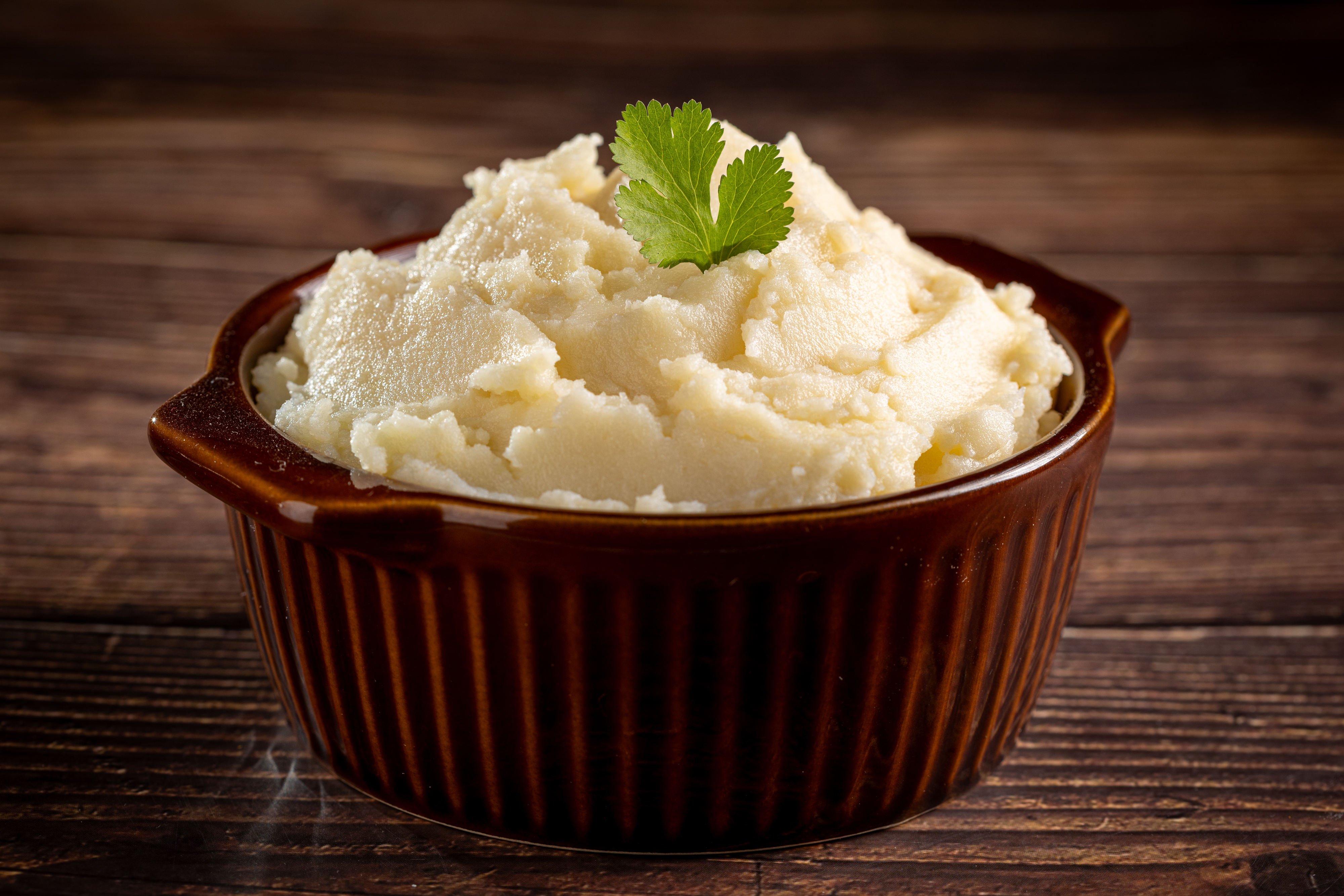 A small bowl of mashed potatoes