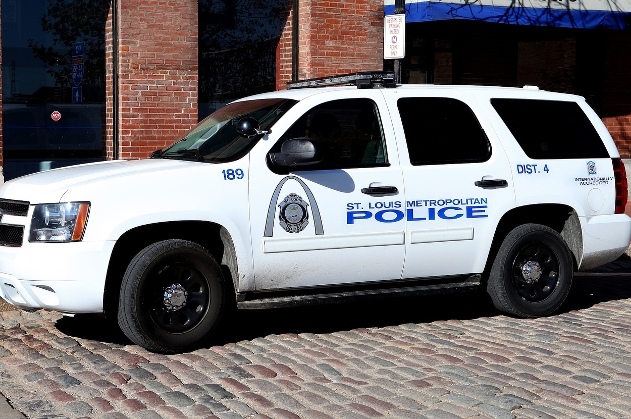 St. Louis Police's Absurd Arrest of Bar Owner After Crash Complex