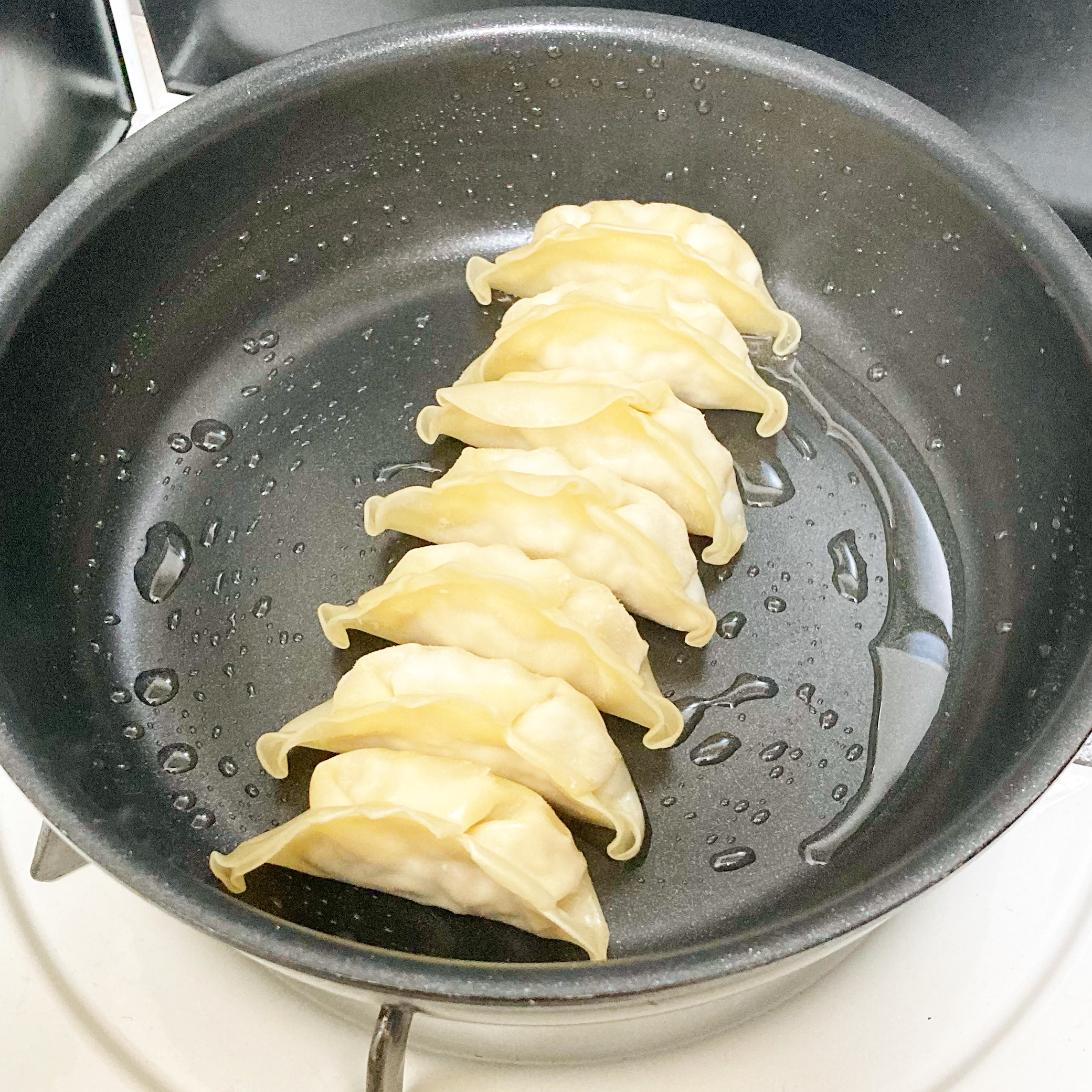 無印良品のおすすめ冷凍食品「にんにく不使用 国産野菜と豚肉の餃子」